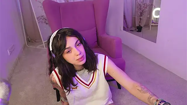 Snapshot of mystica_ chatting on September 2025 07:21:02 AM mystica online show from September 2025 07:21:02 AM