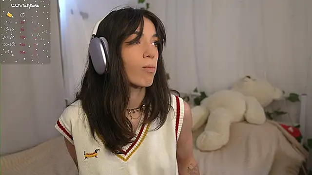 Snapshot of mystica_ chatting on September 2025 07:24:02 AM mystica online show from September 2025 07:24:02 AM