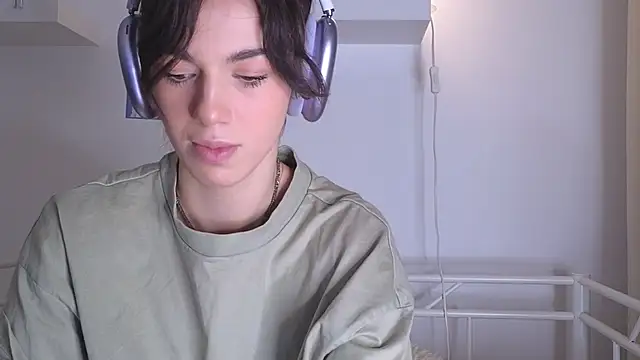 Snapshot of mystica_ chatting on November 2025 09:08:02 AM mystica online show from November 2025 09:08:02 AM