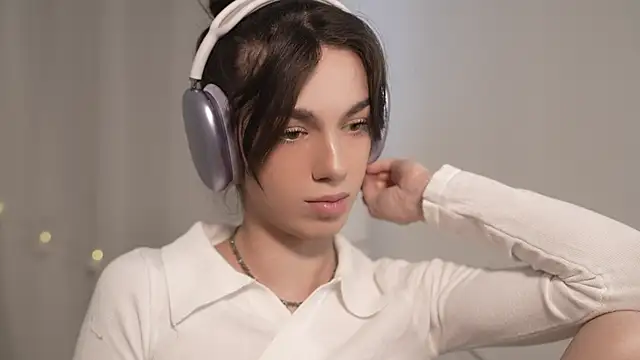 Snapshot of mystica_ chatting on November 2025 09:12:02 AM mystica online show from November 2025 09:12:02 AM