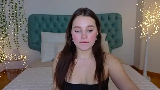 Cute kitty- online show from March 2025 09:38:02 PM