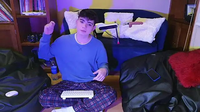 lukeboyce33 online show from January 2026 02:25:02 AM