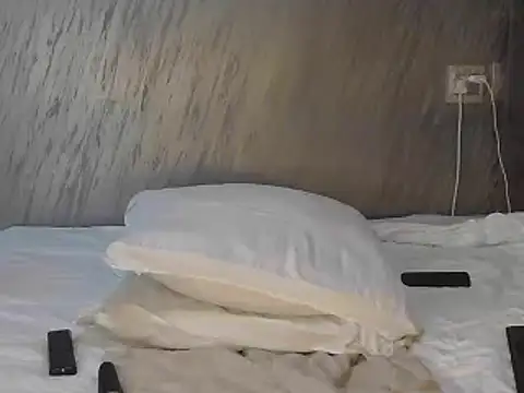 Hotytoty26 online show from October 2025 06:38:02 PM