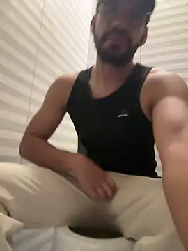 Leon  Hart  online show from June 2026 02:27:01 PM
