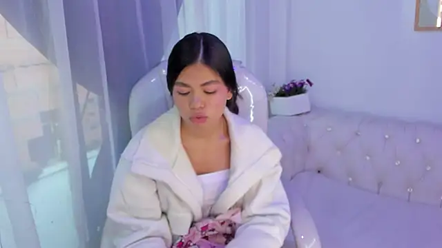 Snapshot of Pretty_Johnson_ chatting on November 2025 12:16:02 PM Pretty Johnson online show from November 2025 12:16:02 PM