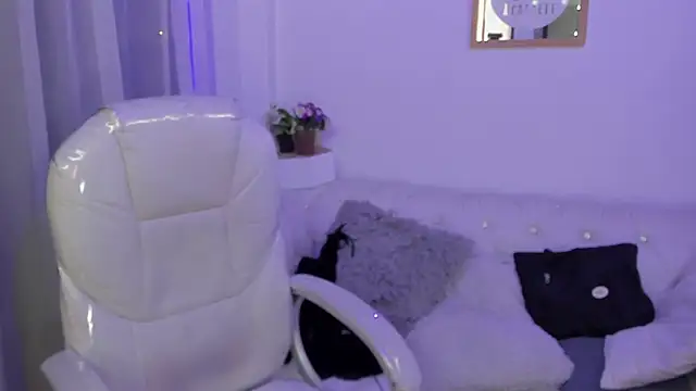 Snapshot of Pretty_Johnson_ chatting on December 2025 11:41:02 AM Pretty Johnson online show from December 2025 11:41:02 AM