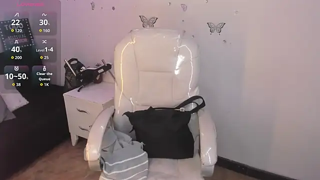 Pretty Johnson  online show from April 2026 11:32:01 AM