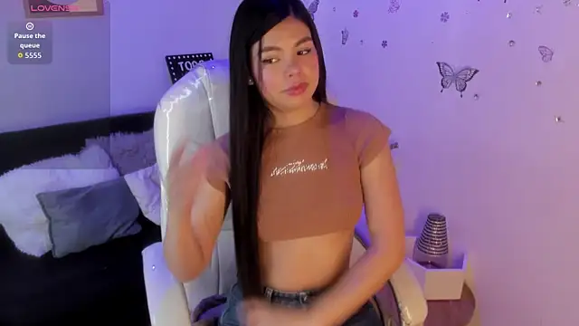 Pretty Johnson  online show from April 2026 11:36:01 AM