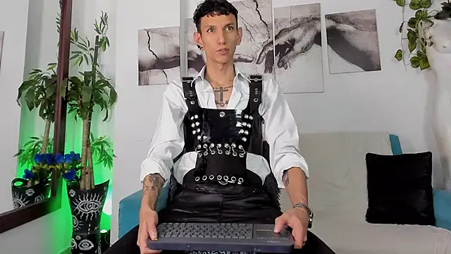 Giotrashy online show from February 2026 08:13:01 PM