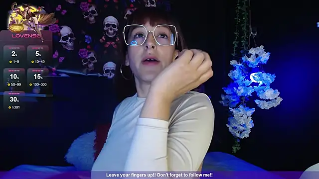 Snapshot of Hairydoll_ chatting on October 2025 10:37:02 AM Hairydoll online show from October 2025 10:37:02 AM