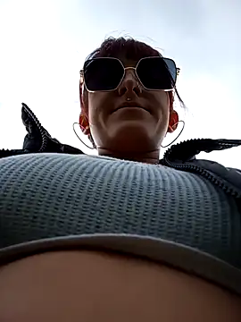 Snapshot of Hairydoll_ chatting on October 2025 01:36:03 PM Hairydoll online show from October 2025 01:36:03 PM