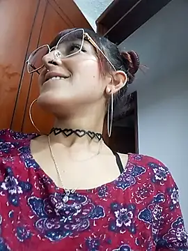 Snapshot of Hairydoll_ chatting on October 2025 10:44:02 PM Hairydoll online show from October 2025 10:44:02 PM