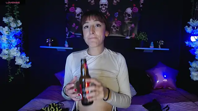 Snapshot of Hairydoll_ chatting on November 2025 09:14:01 PM Hairydoll online show from November 2025 09:14:01 PM