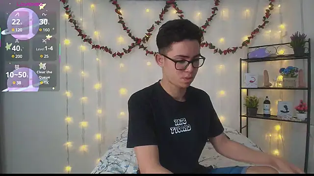 Danny-Swift13 online show from March 2025 12:07:02 PM