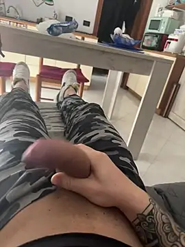 Snapshot of impaolo20 chatting on March 2025 09:54:02 AM impaolo20 online show from March 2025 09:54:02 AM