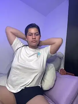 Snapshot of Saanvi21 chatting on March 2025 06:37:01 AM Saanvi21 online show from March 2025 06:37:01 AM