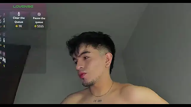 Snapshot of cmzo_ chatting on December 2025 02:20:01 AM cmzo online show from December 2025 02:20:01 AM