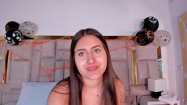 Snapshot of Hanna_Evans__ chatting on October 2025 12:42:02 PM Hanna Evans online show from October 2025 12:42:02 PM