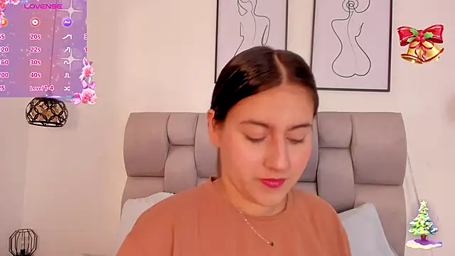 Snapshot of Hanna_Evans__ chatting on November 2025 12:42:01 PM Hanna Evans online show from November 2025 12:42:01 PM