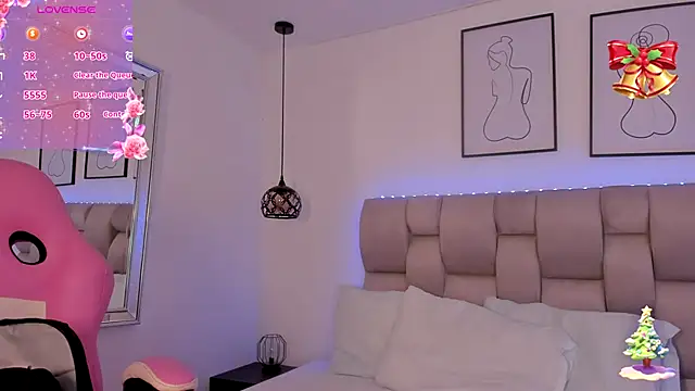 Snapshot of Hanna_Evans__ chatting on December 2025 12:47:01 PM Hanna Evans online show from December 2025 12:47:01 PM