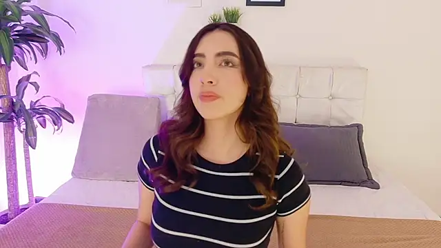 Snapshot of Rebbecawhite_meow chatting on September 2025 12:51:02 PM Rebbecawhite meow online show from September 2025 12:51:02 PM