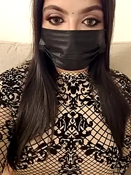 Snapshot of Tamil_hot_whiskey_girl chatting on October 2025 04:36:02 PM Tamil hot whiskey girl online show from October 2025 04:36:02 PM