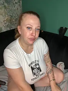 Snapshot of XxXMistyXxX chatting on September 2025 11:20:01 PM XxXMistyXxX online show from September 2025 11:20:01 PM