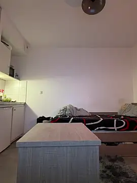 Renoirmonter online show from May 2026 06:01:02 PM