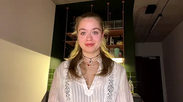 Snapshot of kiyoko_kur_ chatting on March 2025 06:43:02 PM kiyoko kur online show from March 2025 06:43:02 PM