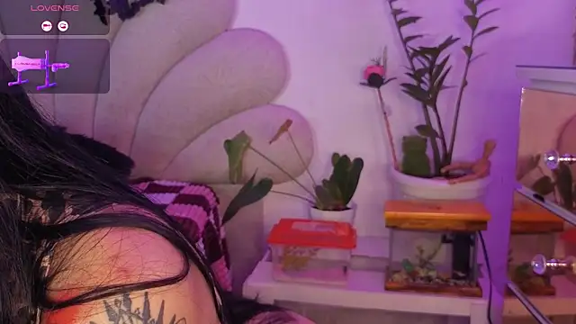 Snapshot of AnfisaLetyagho chatting on October 2025 01:25:02 AM AnfisaLetyagho online show from October 2025 01:25:02 AM