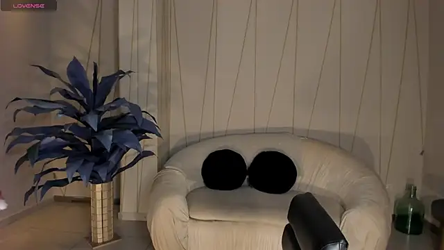 AmaliaCrus online show from October 2025 08:32:01 PM