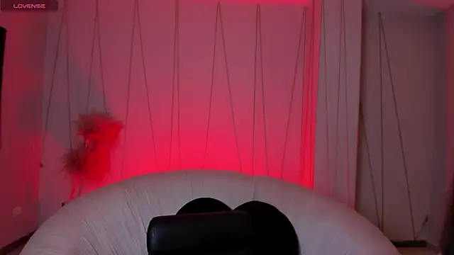 MaiaCollins online show from September 2025 05:57:02 PM