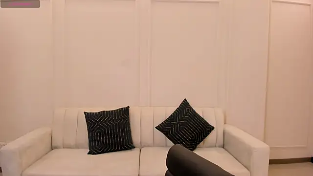 MaiaCollins online show from February 2026 07:13:02 PM