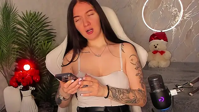 Snapshot of babyisperfect chatting on January 2026 03:45:01 AM babyisperfect online show from January 2026 03:45:01 AM