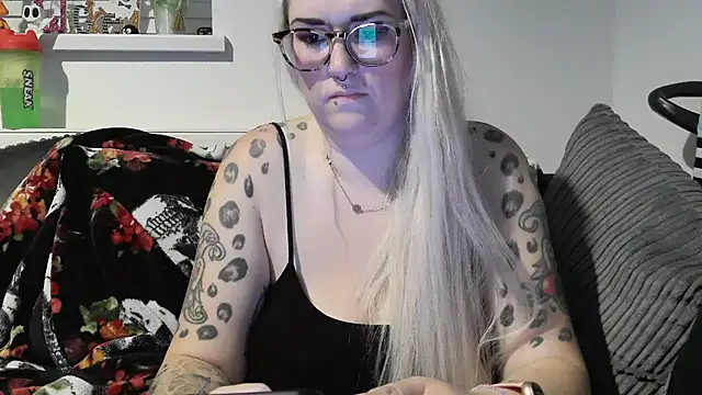 Snapshot of Sizzling_Indie36 chatting on October 2025 01:06:02 AM Sizzling Indie36 online show from October 2025 01:06:02 AM