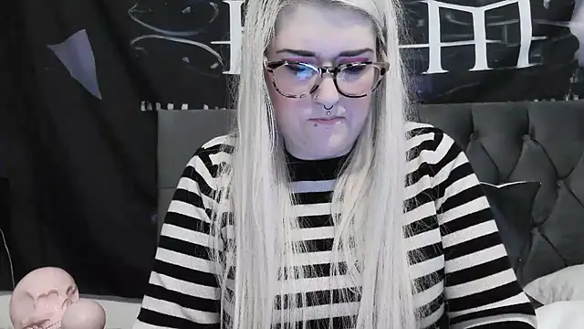 Snapshot of Sizzling_Indie36 chatting on November 2025 04:08:02 PM Sizzling Indie36 online show from November 2025 04:08:02 PM