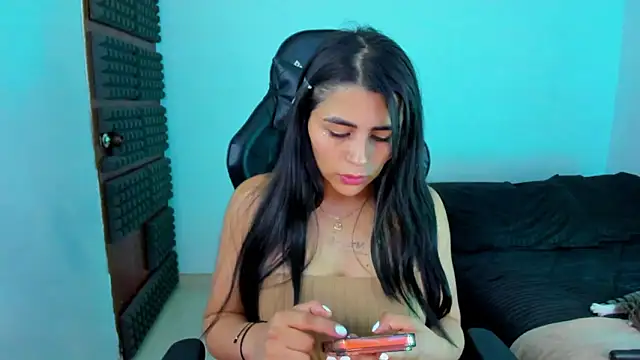 Snapshot of hannarusso chatting on March 2026 12:05:01 AM hannarusso online show from March 2026 12:05:01 AM