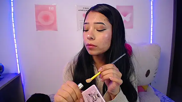 Snapshot of Emilybutterfly1 chatting on December 2025 03:25:01 AM Emilybutterfly1 online show from December 2025 03:25:01 AM