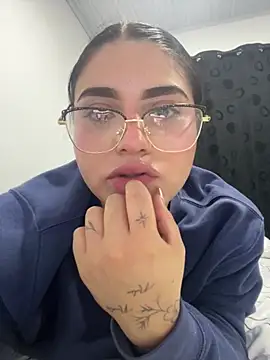 Snapshot of pareja_curiosa19 chatting on November 2025 02:14:01 AM pareja curiosa19 online show from November 2025 02:14:01 AM