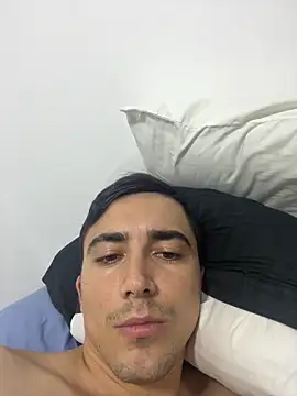 pareja curiosa19 online show from December 2025 01:32:02 AM