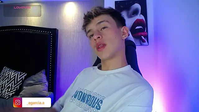 LiamWildx20 online show from April 2026 05:27:01 AM