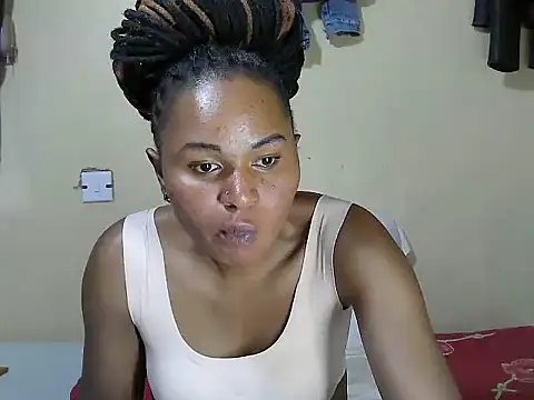 Creamy-Aisha online show from October 2025 03:45:02 PM