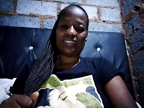 sexylira online show from April 2026 08:42:02 PM