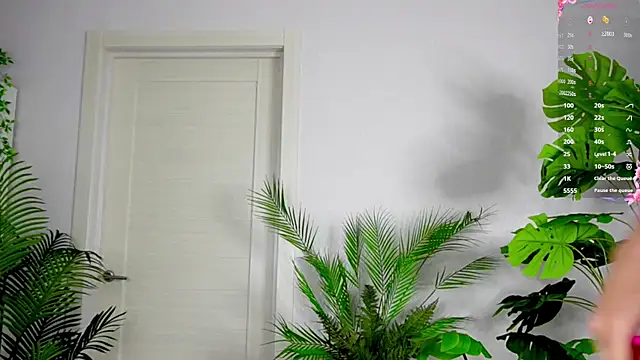 Snapshot of Sweet_Piece chatting on October 2025 03:20:02 PM Sweet Piece online show from October 2025 03:20:02 PM