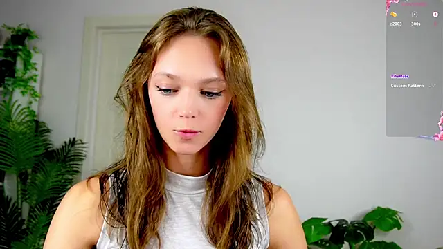 Snapshot of Sweet_Piece chatting on October 2025 10:30:02 PM Sweet Piece online show from October 2025 10:30:02 PM