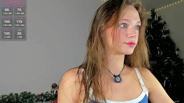 Snapshot of Sweet_Piece chatting on December 2025 11:23:01 PM Sweet Piece online show from December 2025 11:23:01 PM