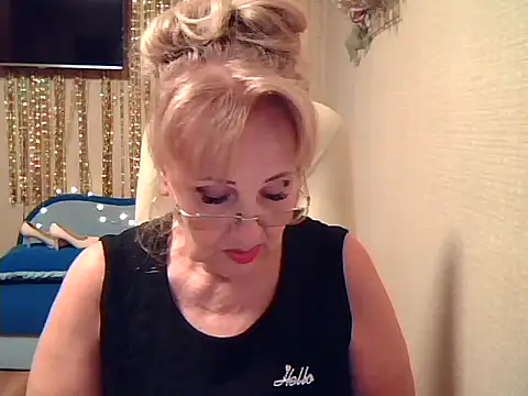 Snapshot of Margo_Sweety chatting on November 2025 06:21:02 PM Margo Sweety online show from November 2025 06:21:02 PM