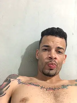 HenriquePhn online show from August 2026 04:37:02 AM