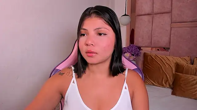 Snapshot of abby_roux chatting on January 2026 03:12:02 AM abby roux online show from January 2026 03:12:02 AM