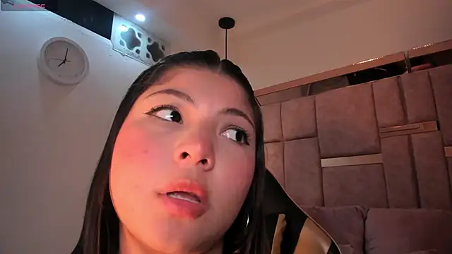 Snapshot of abby_roux chatting on February 2026 03:47:02 AM abby roux online show from February 2026 03:47:02 AM